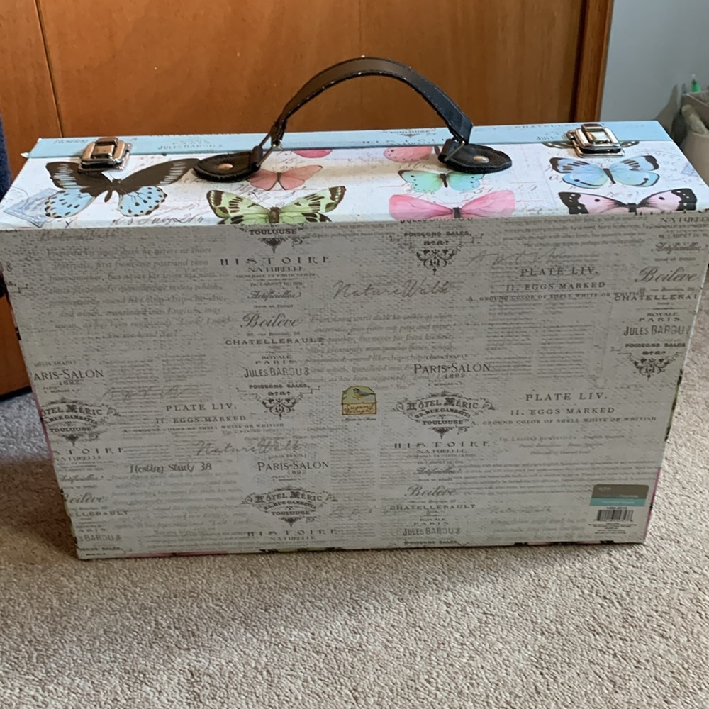 Organizing Essentials storage trunk - Picture 5 of 5